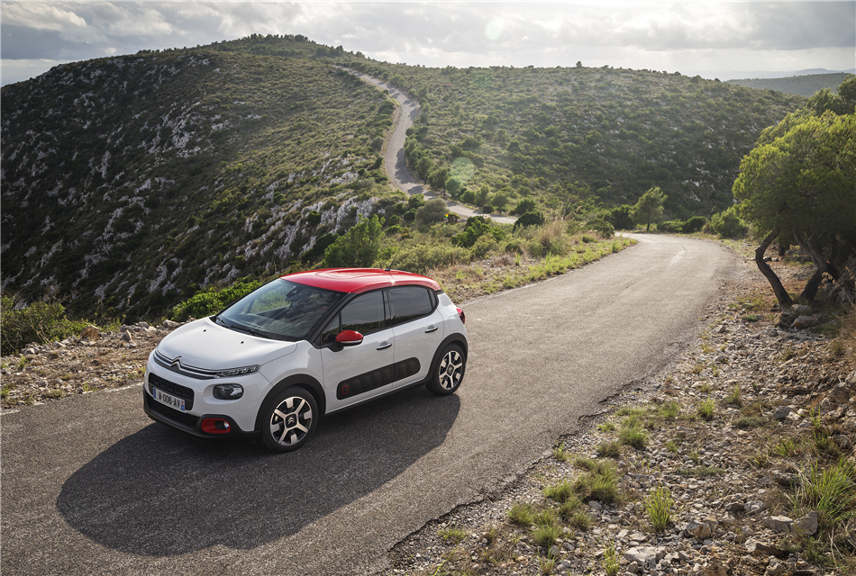 Na jednym baku paliwa: wygrany zakład nowego Citroëna C3